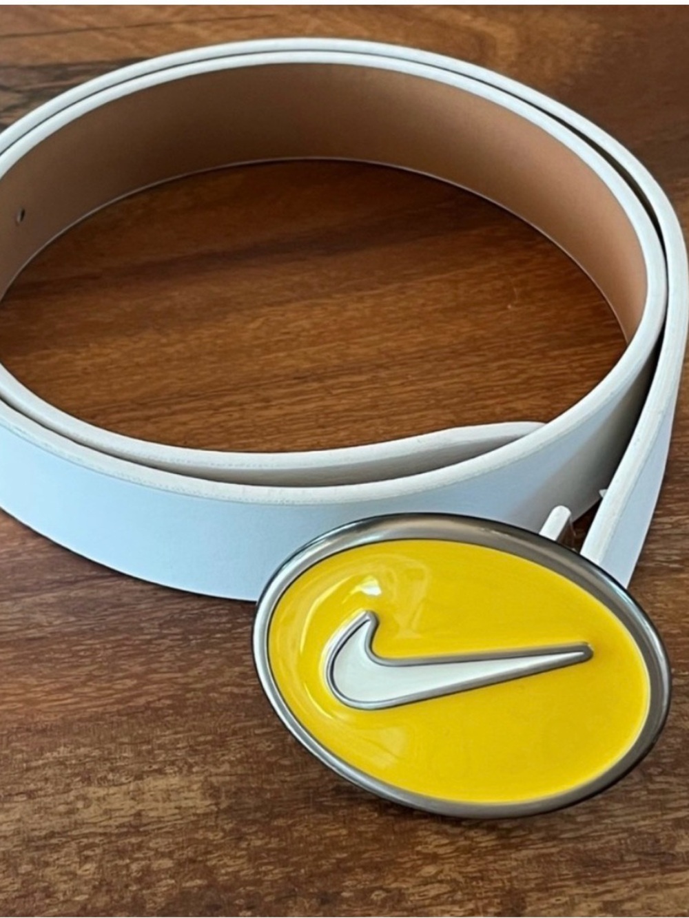 NWT Nike Golf White Leather Belt Men’s M Yellow Oval Swoosh Rare Style 1300113